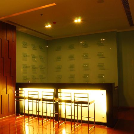 Royal Park Kakinada Hotel Екстериор снимка