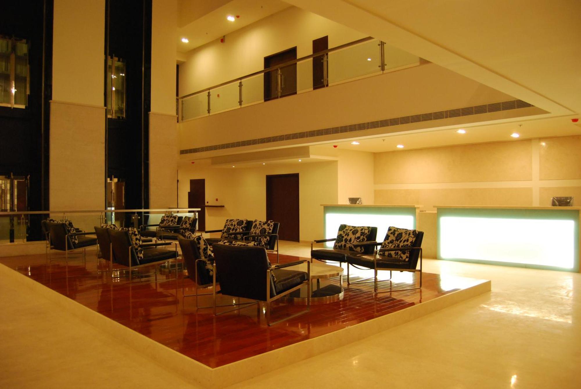 Royal Park Kakinada Hotel Екстериор снимка