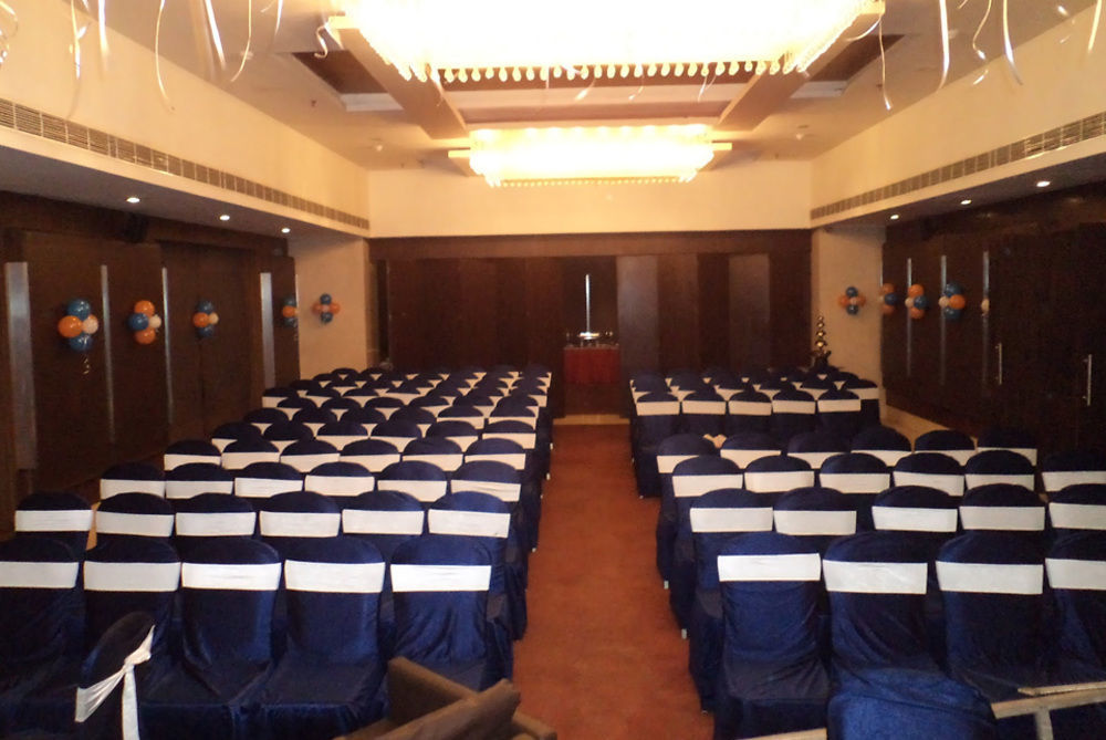 Royal Park Kakinada Hotel Екстериор снимка