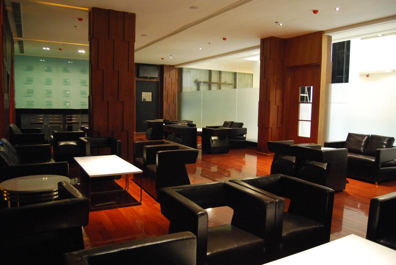 Royal Park Kakinada Hotel Екстериор снимка