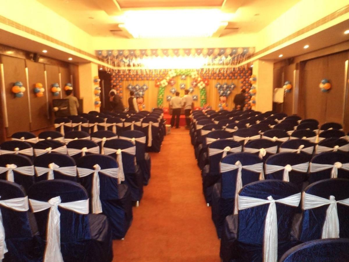 Royal Park Kakinada Hotel Екстериор снимка